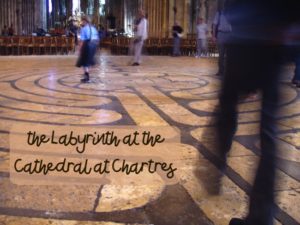 Labyrinth_at_Chartres_Cathedral