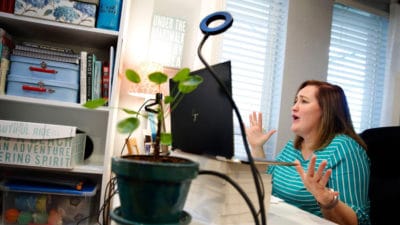 Lisa Van Gemert livestreaming